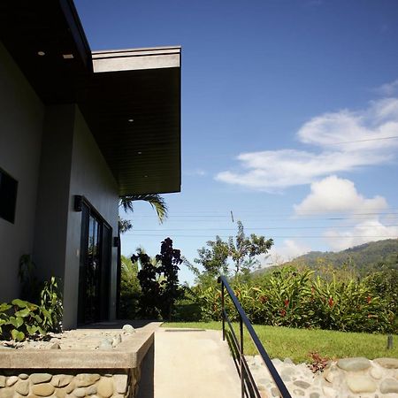 Jungle Home With King Beds -5 Minutes From The Beach Увита Экстерьер фото